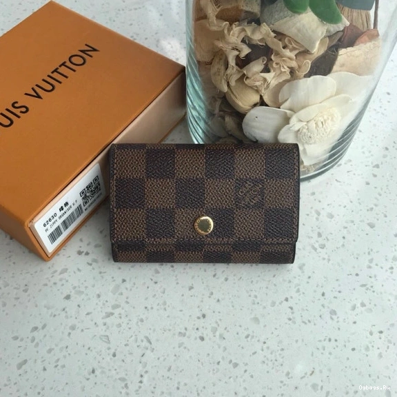 HOLDER VUITTON LOUIS 6 KEY 0101